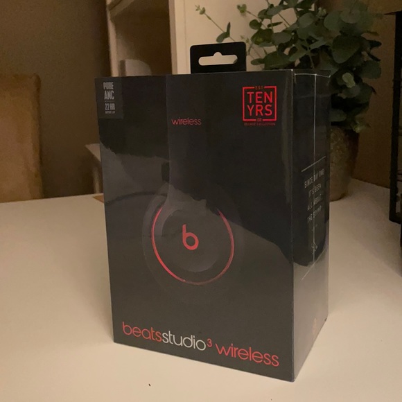 Other - Beats Studio3 wireless headphones
